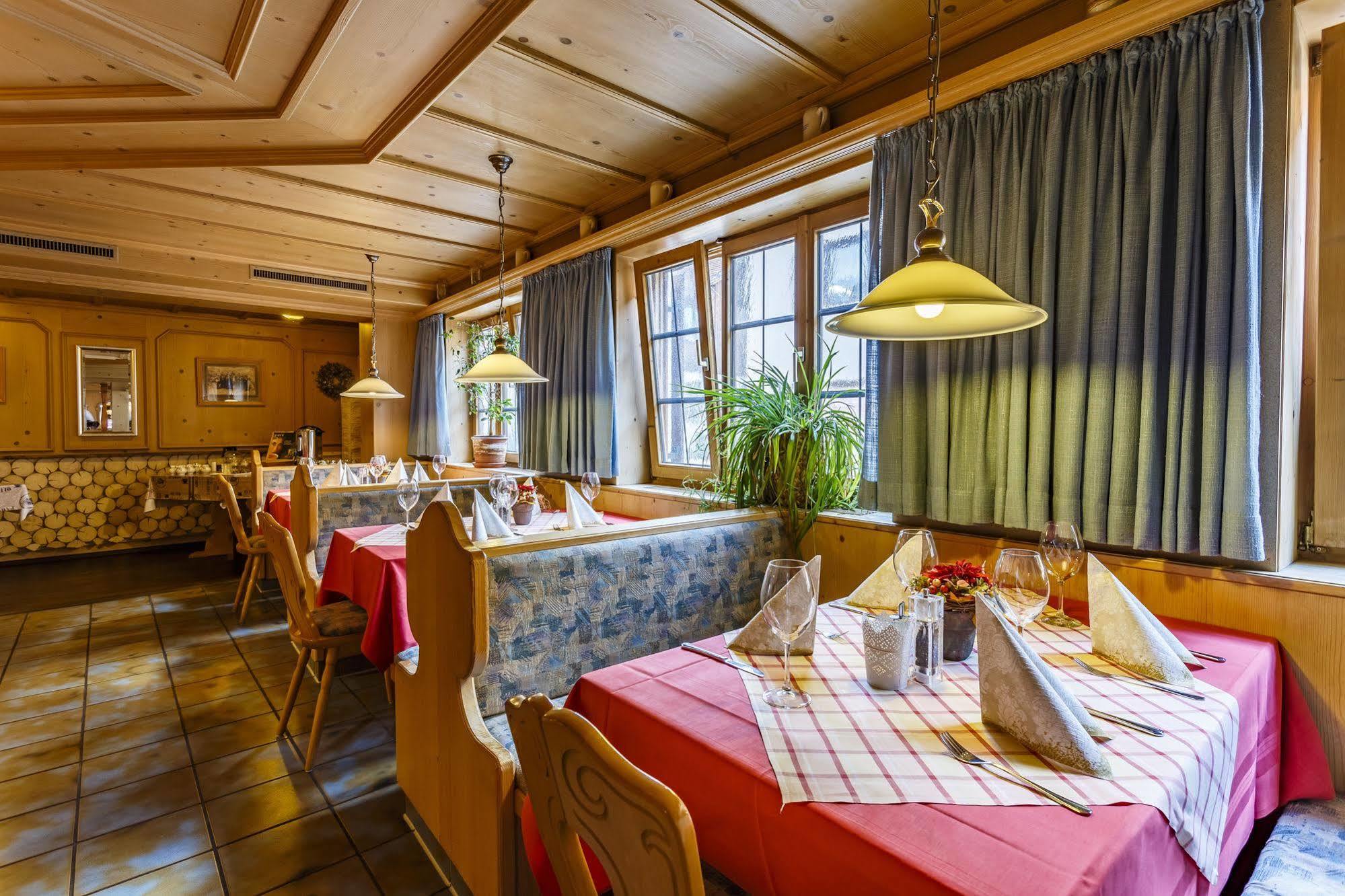 Landgasthof Hanselewirt 슈방가우 외부 사진